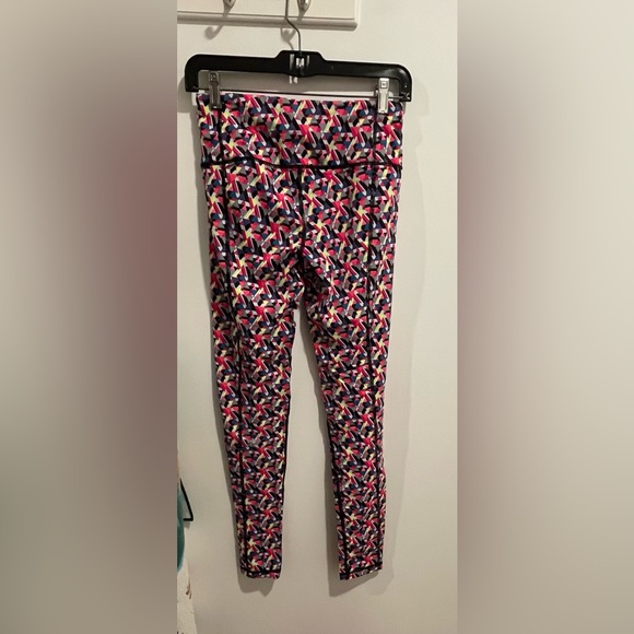 Victoria’s Secrets Knockout Reflective Leggings / Size Small - Picture 2 of 3